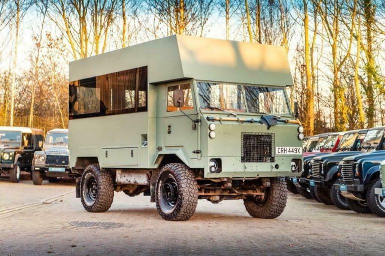Land Rover 2 Forward Control 101 Foward Control - Land Rover Classics
